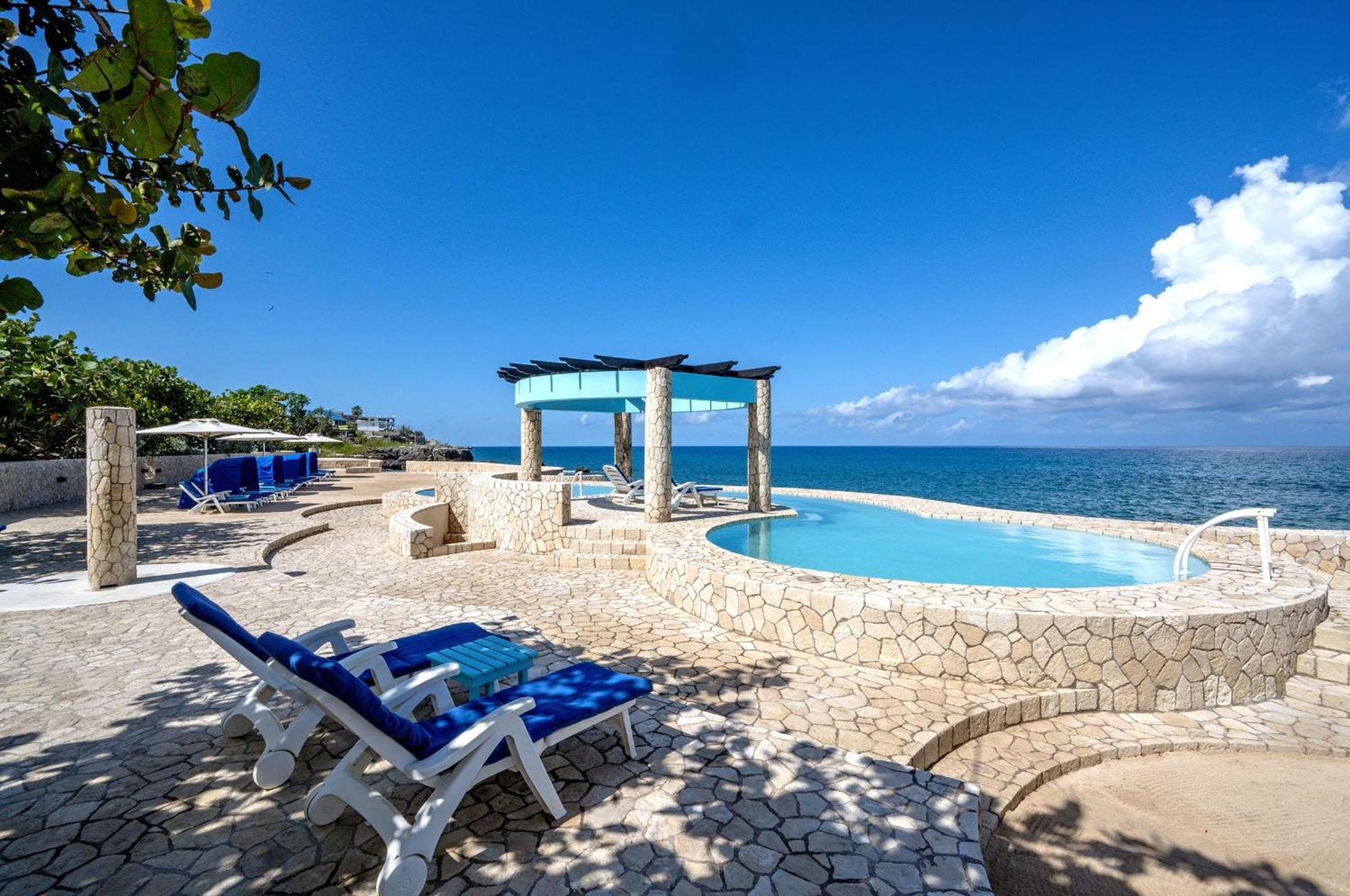 Ocean Cliff Hotel Negril Limited - Adults Only ภายนอก รูปภาพ