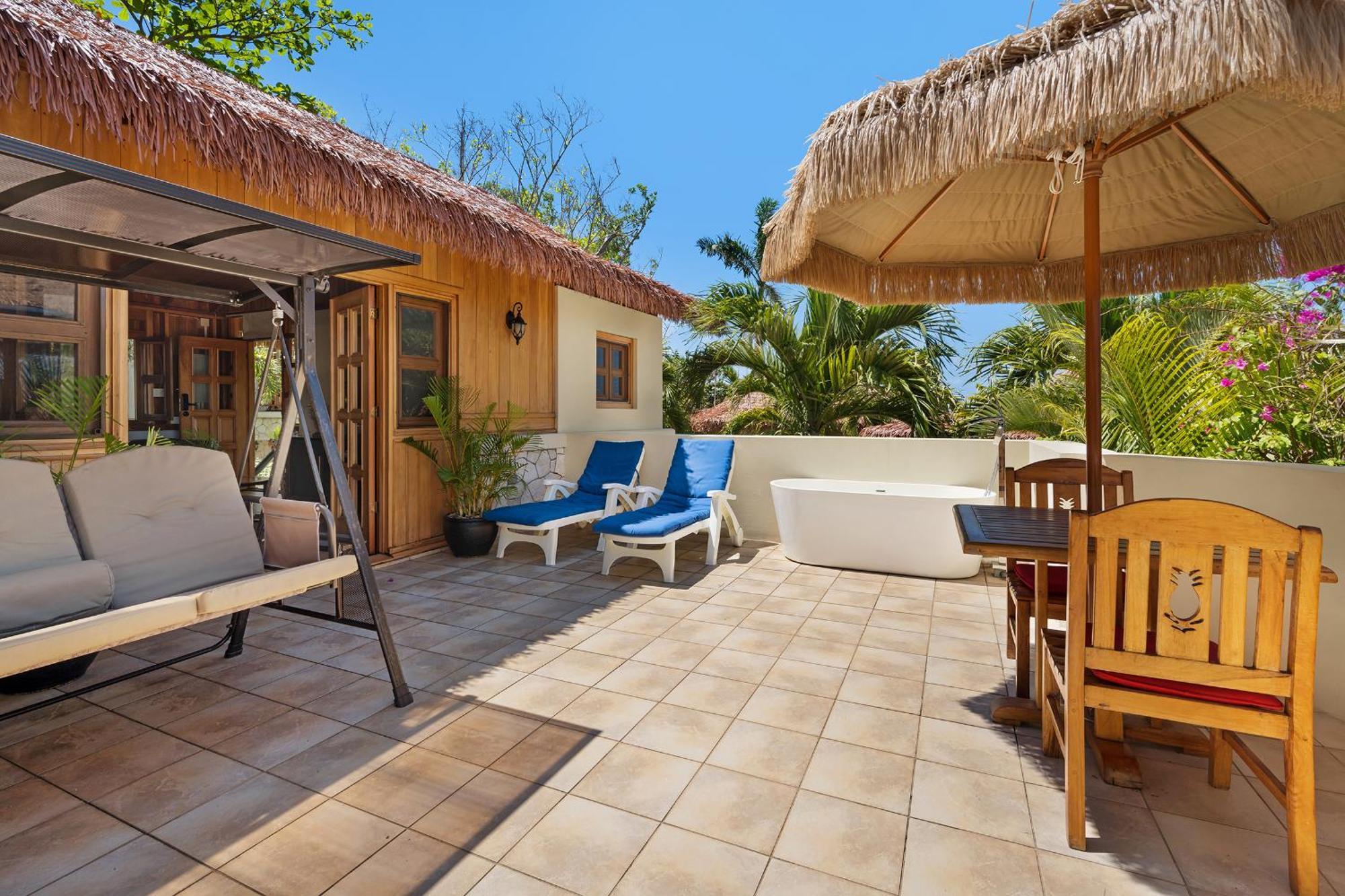 Ocean Cliff Hotel Negril Limited - Adults Only ภายนอก รูปภาพ
