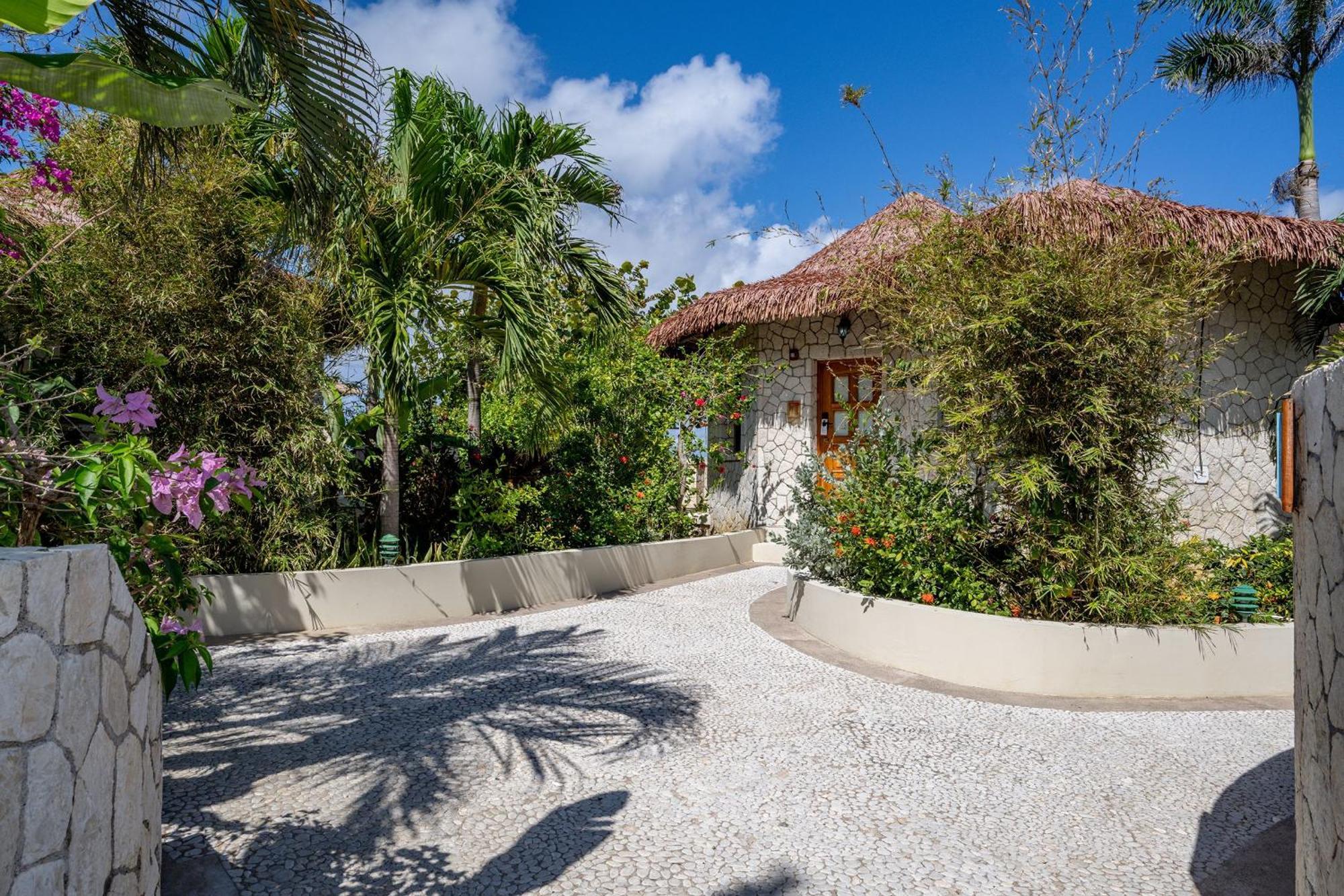 Ocean Cliff Hotel Negril Limited - Adults Only ภายนอก รูปภาพ